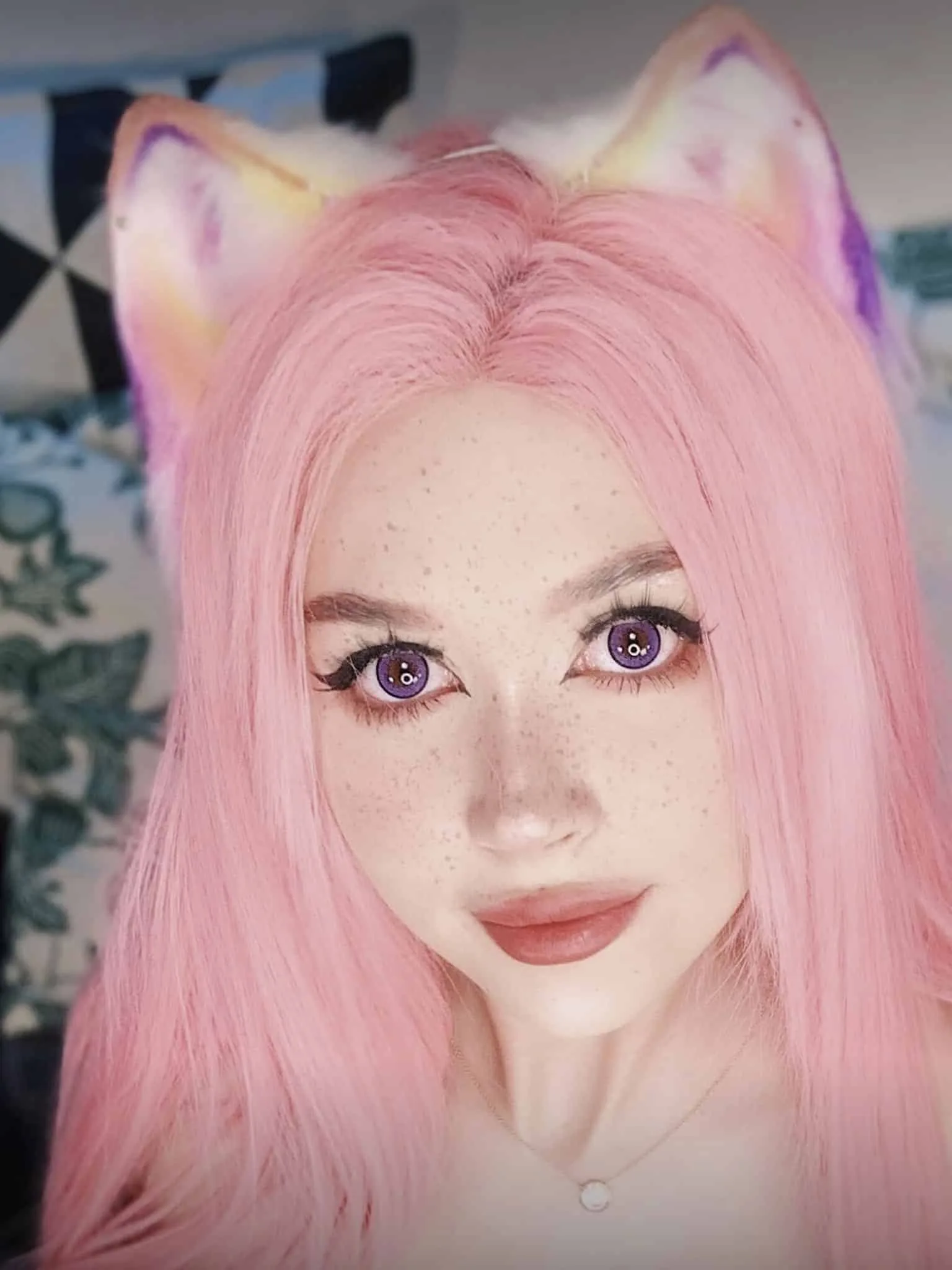 emogirl-cheveux-roses